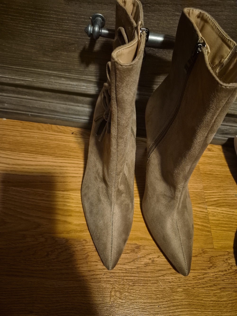 Journee Women's Taupe Suede Pointed-Toe Ankle Boots - Stylish Zip Closure
